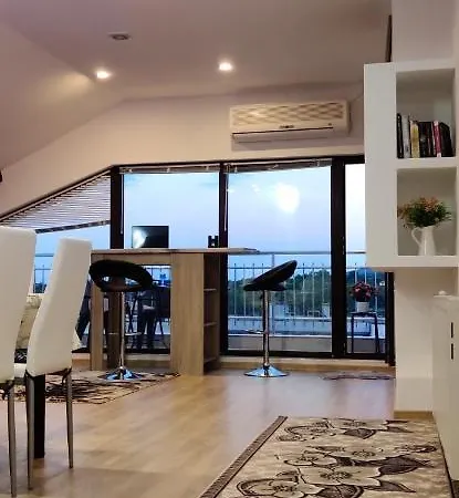 Apartment Apartment 7 *